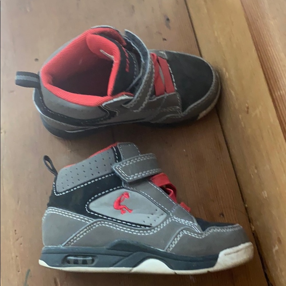 Toddler Shaq tennis shoes